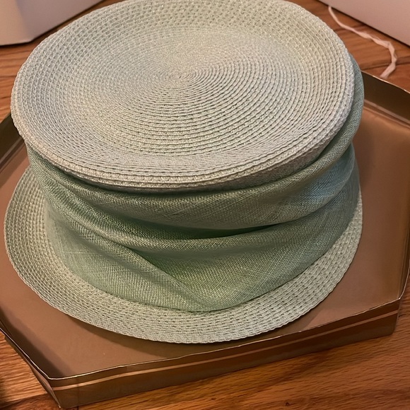 Vintage Sherel’s mint green straw hat - Picture 3 of 5